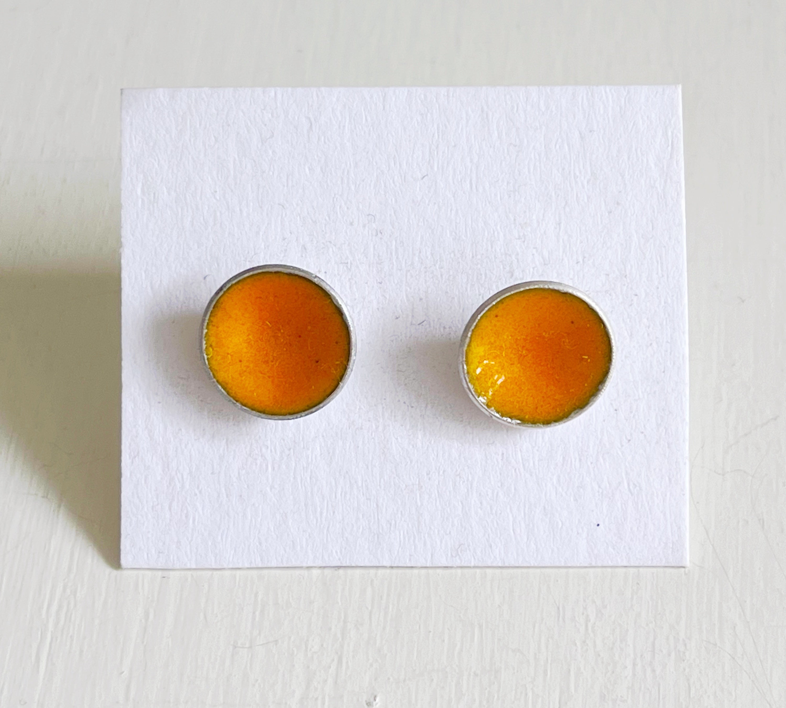 Chroma Studs