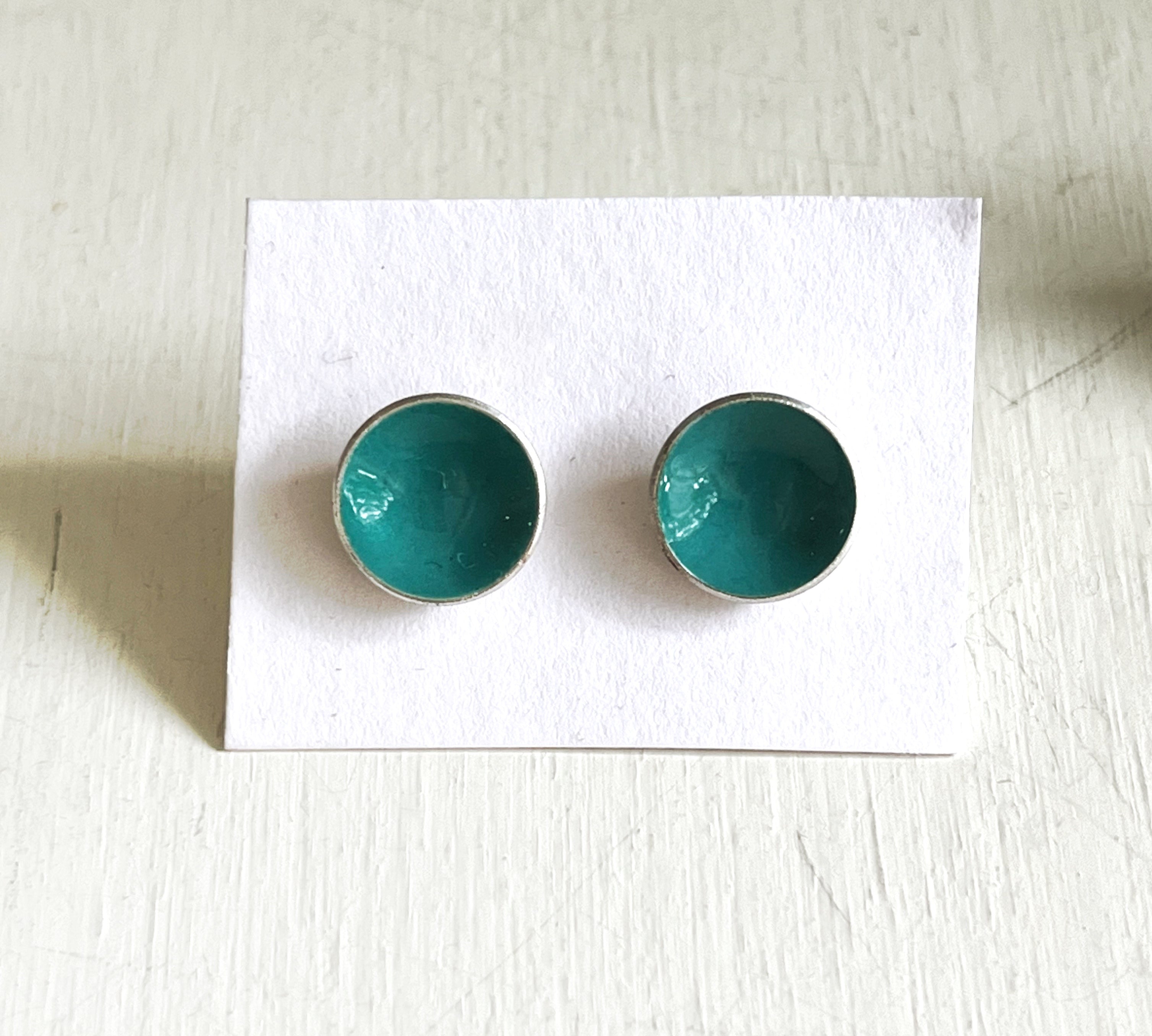 Chroma Studs