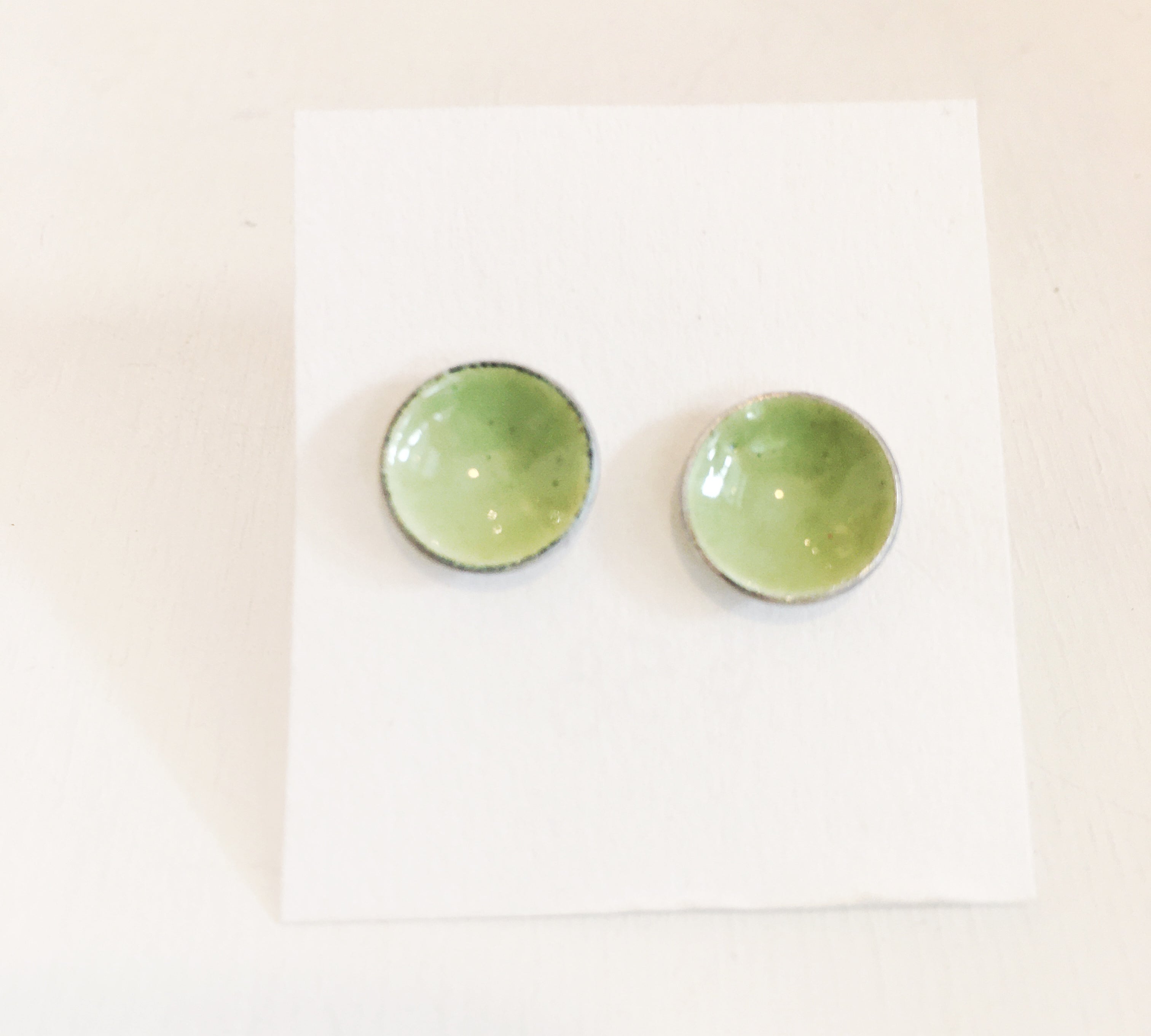 Chroma Studs